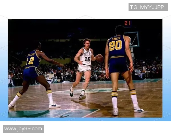 凯恩的传奇旅程：从天才少年到足球巨星的辉煌历程与成就分析