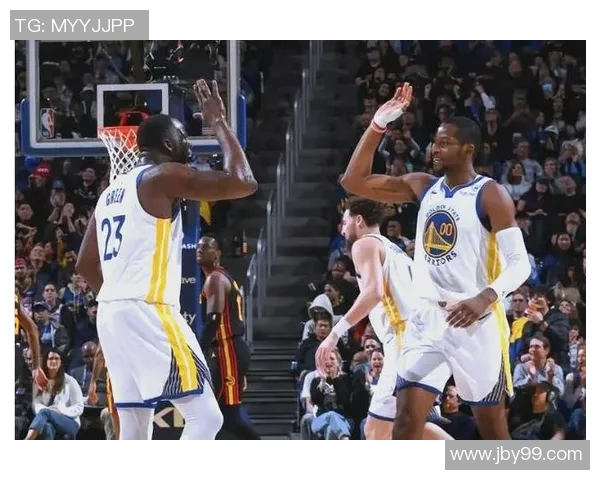 勇士与雷霆激战全场回放精彩瞬间回顾1123赛事分析与亮点总结