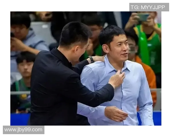 张庆鹏:从篮球场上的拼搏者到社会公益的践行者之路 张庆鹏:从篮球场上的拼搏者到社会公益的践行者之路