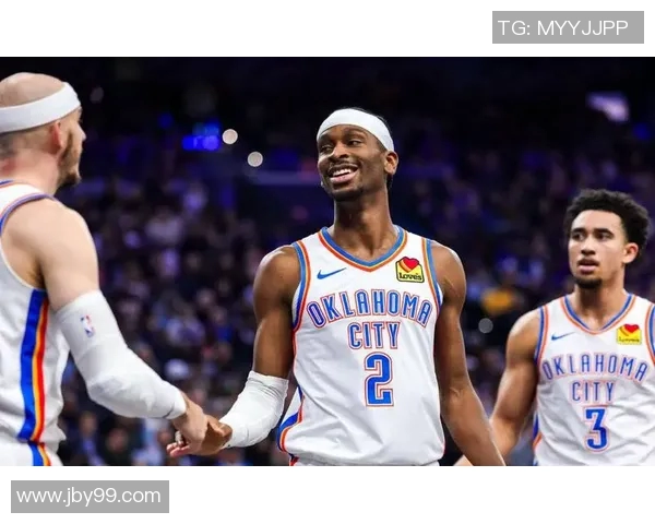 勇士与快船首战激烈对决谁能在季后赛首轮占得先机