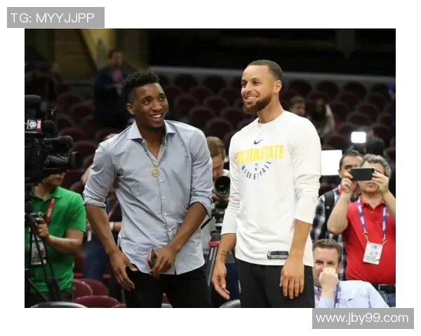 勇士与爵士对决前瞻分析大小分预测与赛季表现评估