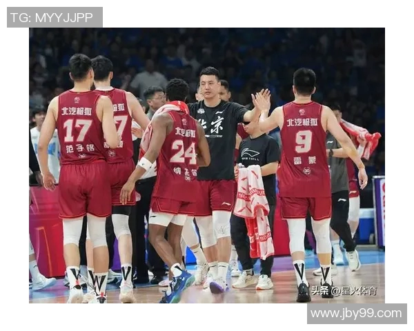 山东男篮与辽宁男篮激战正酣谁将赢得这场巅峰对决的胜利